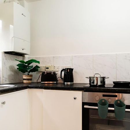 Cosy Decorated Flat In Tonbridge Leilighet Eksteriør bilde