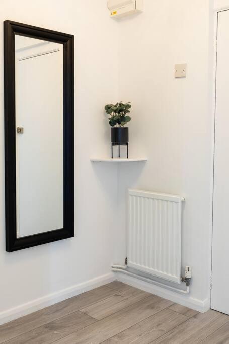 Cosy Decorated Flat In Tonbridge Leilighet Eksteriør bilde